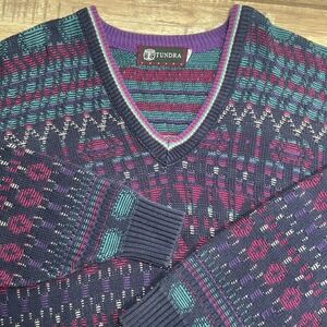 TUNDRA CANADA Vintage Geometric Pattern V Neck Sweater Mens Large Coogi Style